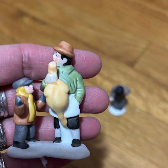 Heritage Village Collection Vintage Ceramic Figurines Set Christmas Carol - Picture 4 of 6